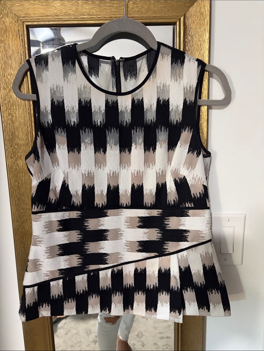 BCBGMaxAzria Black, White & Beige Patterned Sleeveless Top